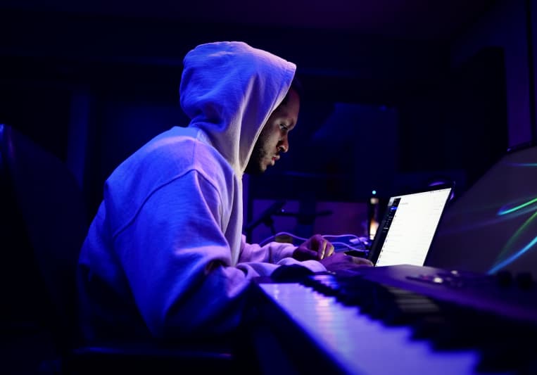 Best RnB Sample Packs of 2026 (That Producers Are Actually Using)